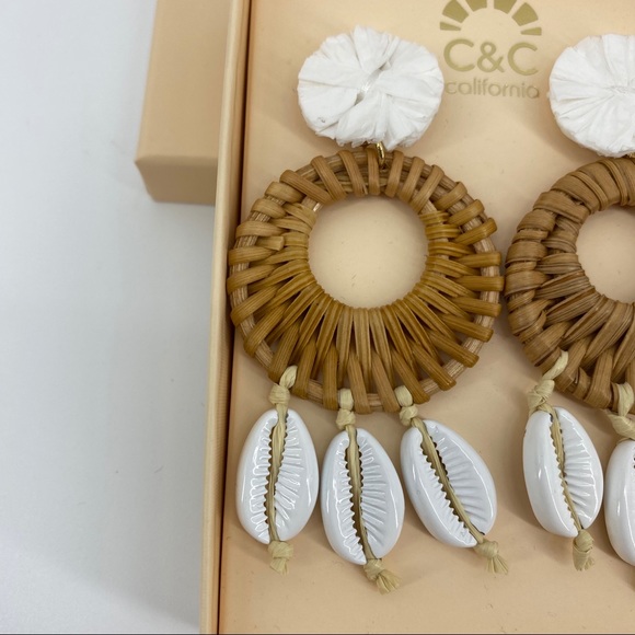 NEW C&C California Ratan Shell Statement Earrings - Picture 3 of 5